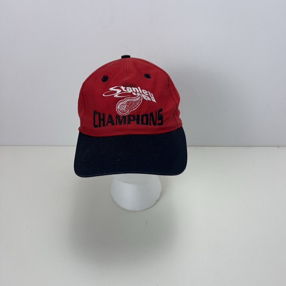 VINTAGE Detroit Red Wings 1997 Stanley Cup Champions Snapback Hat NHL